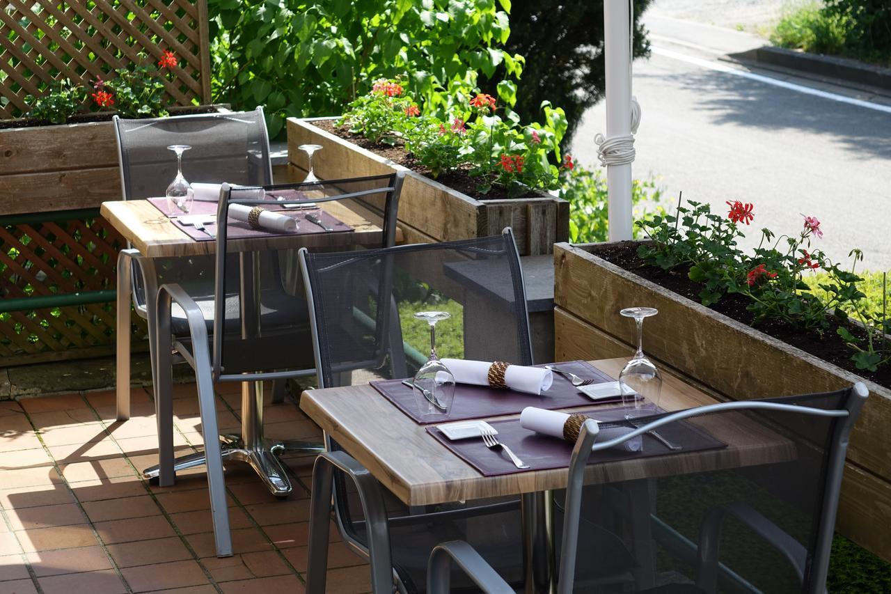 Logis L'Ermitage, Bistrot Des Saveurs Уффаліз Екстер'єр фото